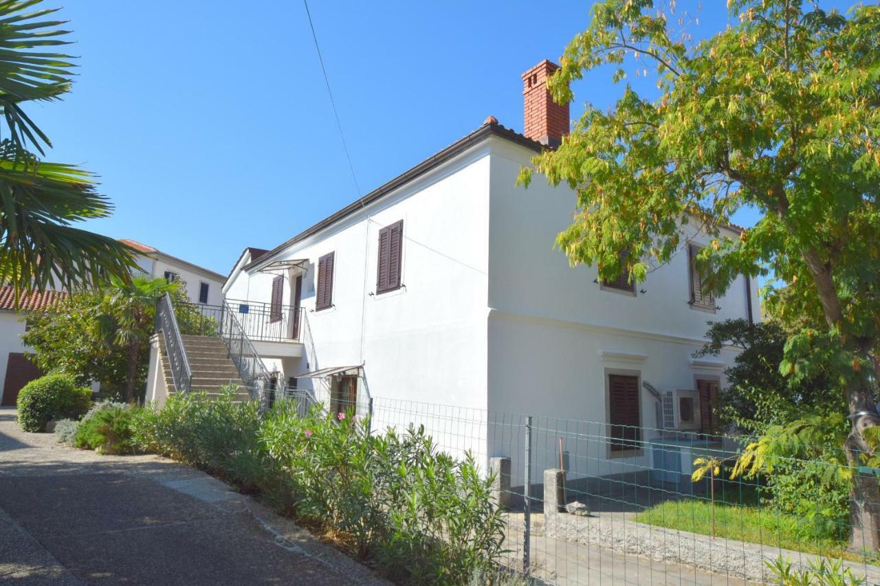 Apartments Ivona Malinska Εξωτερικό φωτογραφία